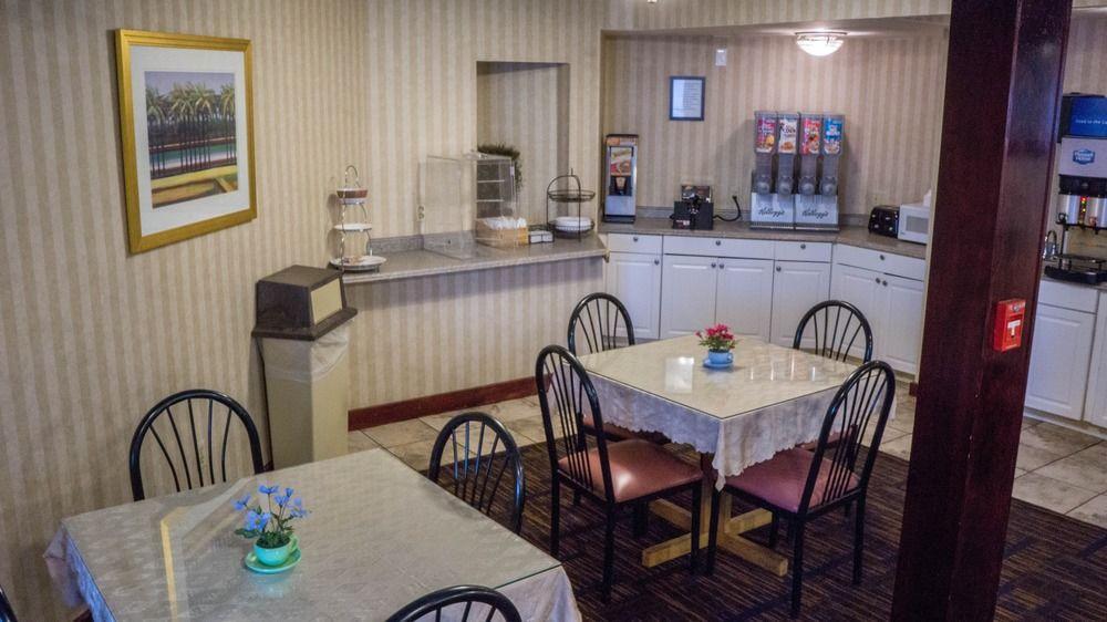 Red Roof Inn & Suites Newport - Middletown, Ri Ngoại thất bức ảnh