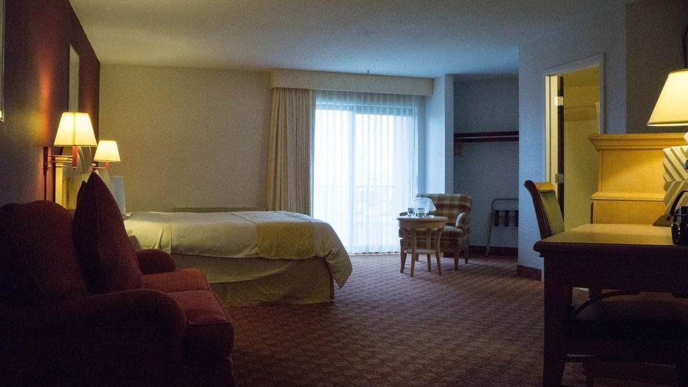 Red Roof Inn & Suites Newport - Middletown, Ri Ngoại thất bức ảnh